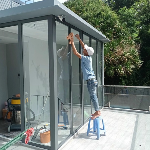 dich-vu-ve-sinh-nha-cua-tai-quang-ngai